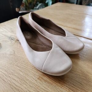 Clarks Artisan Ballet Flats Blush Pink Leather Women's Size 7 Slip-on Shoes‎